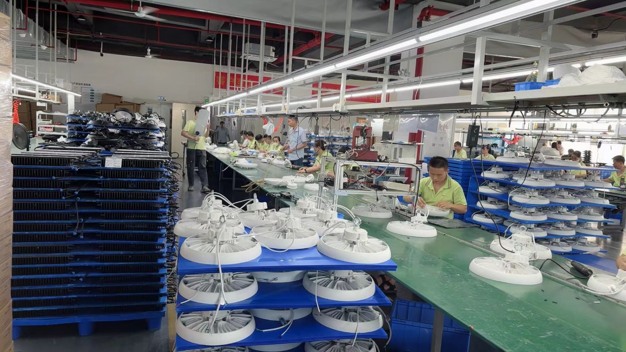 厂房工矿灯怎样选择既达到亮度要求，又节能省电